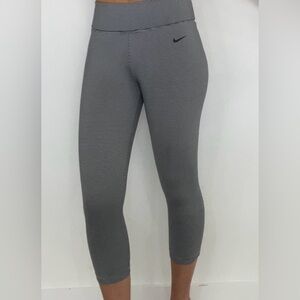 Nike Dri-Fit Legend 2.0 Capri Cropped Leggings Size XS